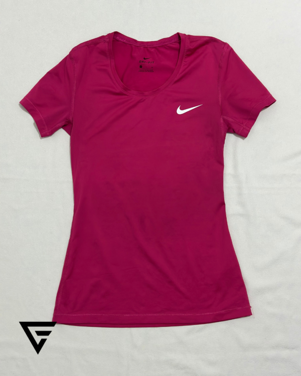 T-shirt nike